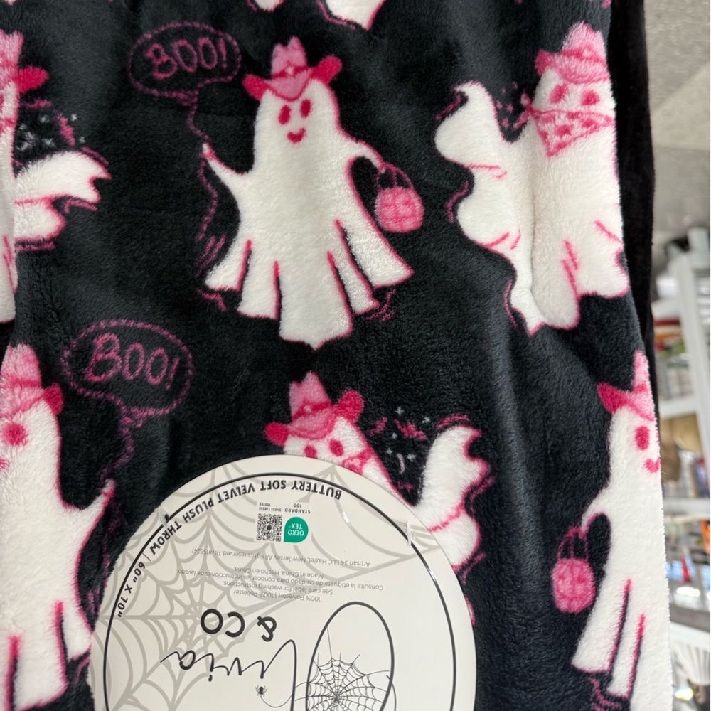 NEW Halloween Western Cowboy Pink Ghost Throw Blanket
